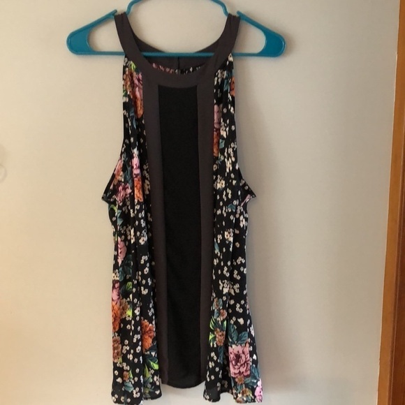 Torrid Lightweight Floral Print Tank Top Size 2X Flowy Feminine Black High Neck - Picture 2 of 16